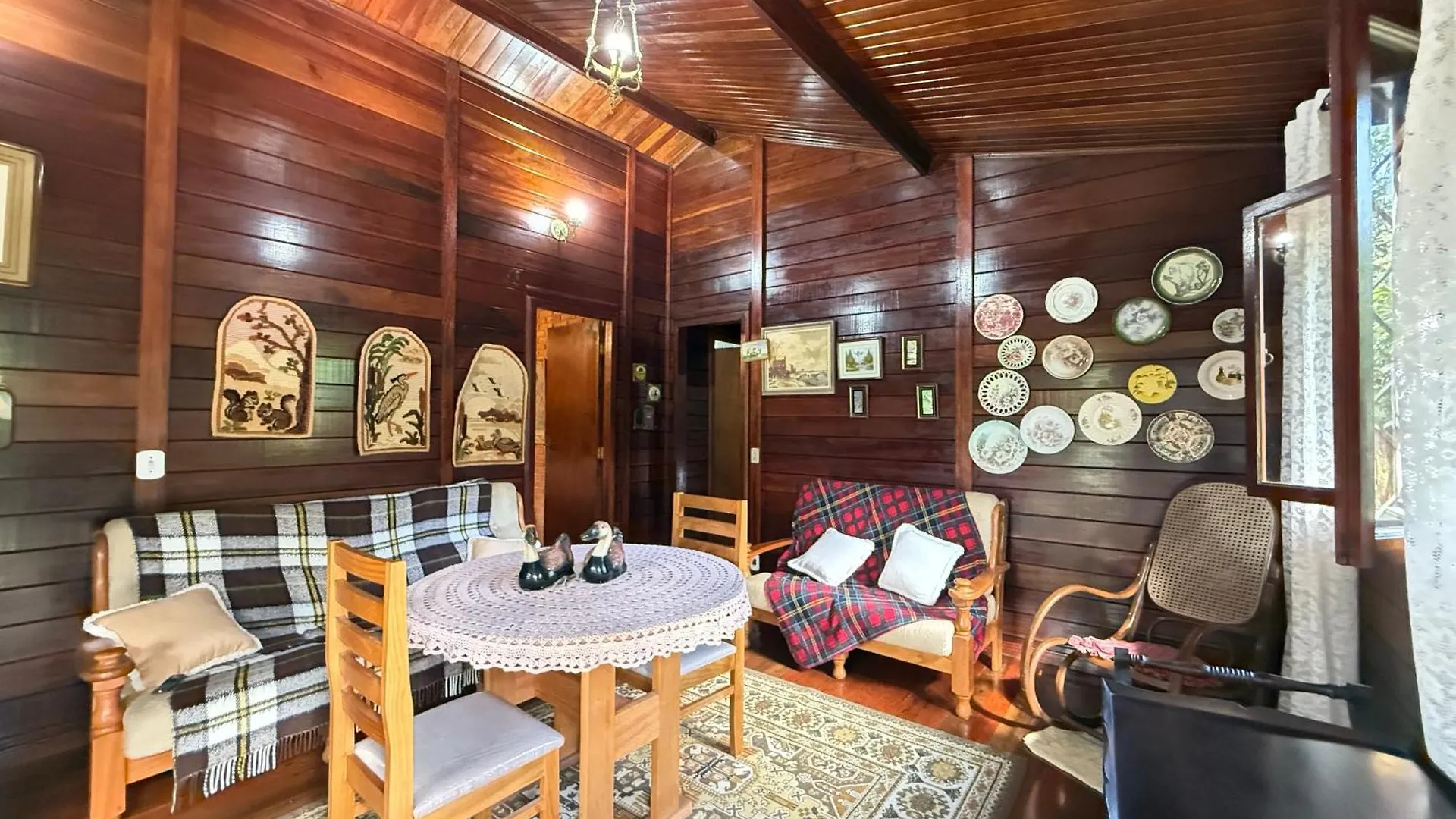 Chalet Cabana Do Sol 15 Min Centrinho Com Churrasqueira Campos do Jordao Brazil